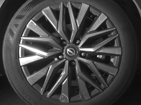 Used 2025 Nissan Altima 2.5 SV FWD image 13