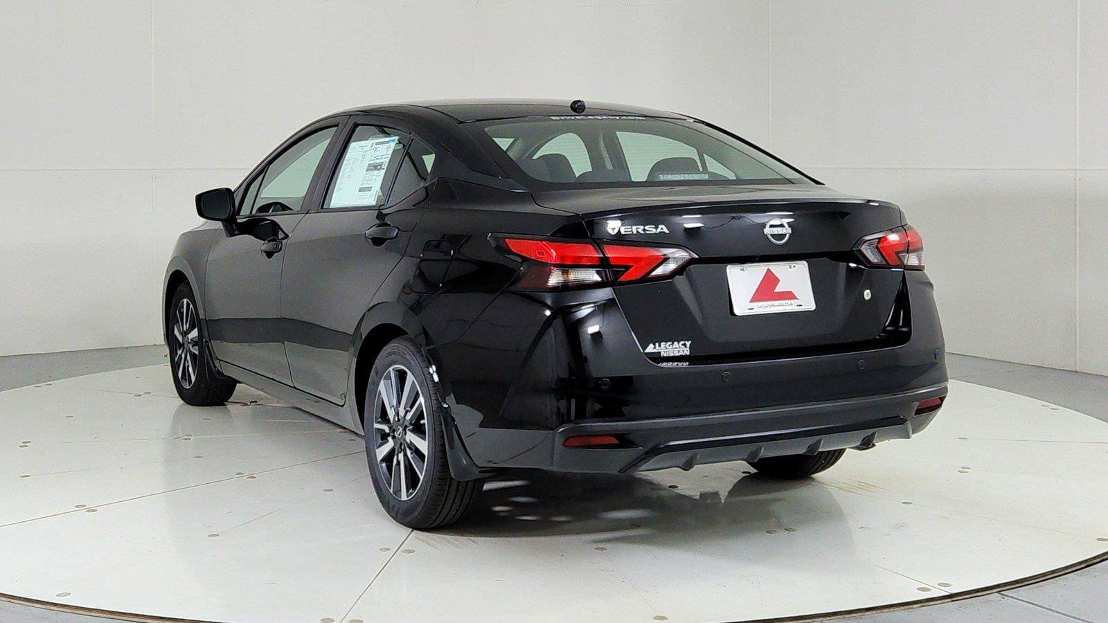 Used 2025 Nissan Versa S w/ S Plus Package FWD image 5