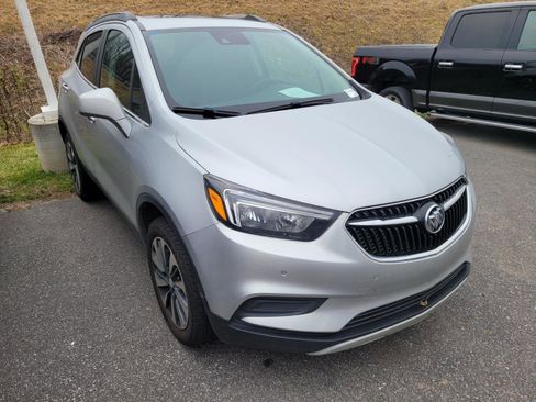 Used 2022 Buick Encore Preferred w/ Safety Package II image 3