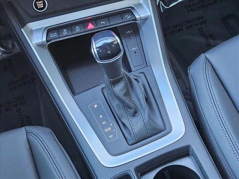 New 2025 Audi Q3 2.0T Premium image 12
