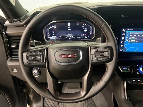 Certified 2023 GMC Sierra 1500 AT4 w/ Technology Package AWD/4WD image 19