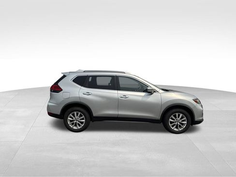 Used 2017 Nissan Rogue SV AWD/4WD image 7