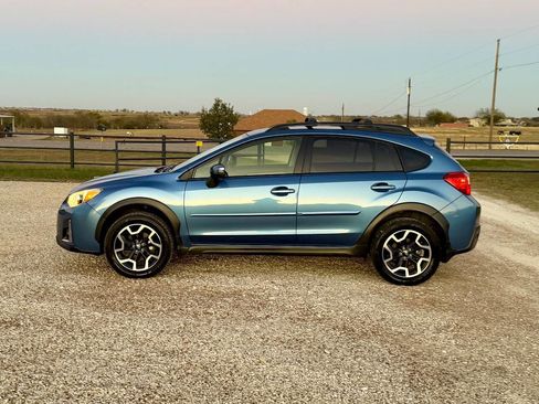 Used 2016 Subaru Crosstrek 2.0i Limited w/ Popular Package #2 image 4