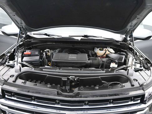 Used 2024 Chevrolet Suburban LT image 20