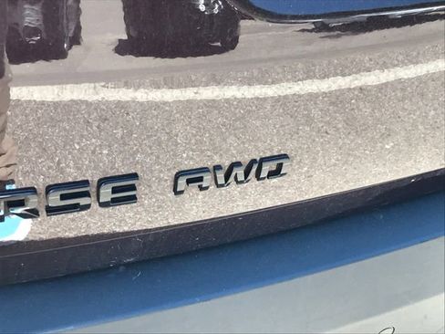 Used 2022 Chevrolet Traverse LT w/ Midnight/Sport Edition AWD/4WD image 8