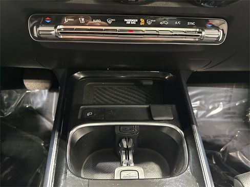 Used 2020 Mercedes-Benz GLB 250 GLB 250 image 24