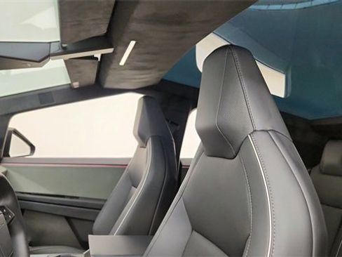 Used 2024 Tesla Cybertruck AWD Crew Cab image 29