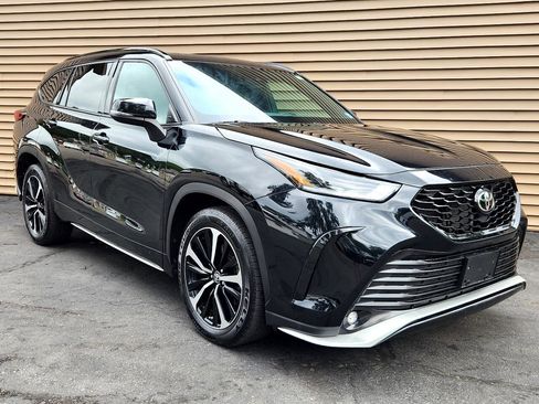 Used 2021 Toyota Highlander XSE image 7
