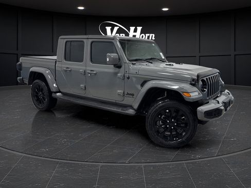 Used 2022 Jeep Gladiator Overland AWD/4WD image 42
