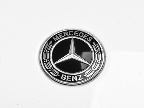 Used 2021 Mercedes-Benz GLC 300 4MATIC image 79