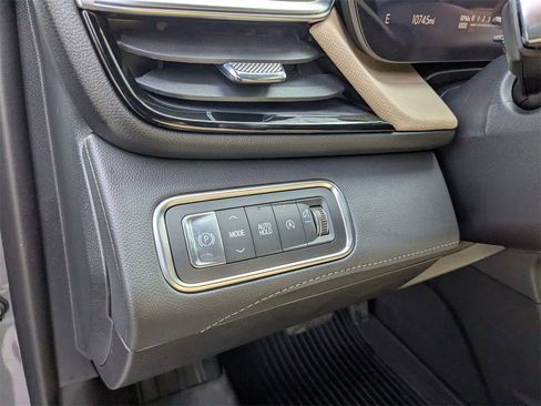 Used 2025 Buick Enclave Preferred w/ Power Package image 14