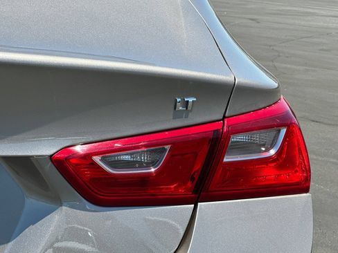 Used 2025 Chevrolet Malibu LT FWD image 37