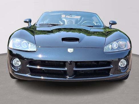 Used 2004 Dodge Viper SRT-10 RWD image 2