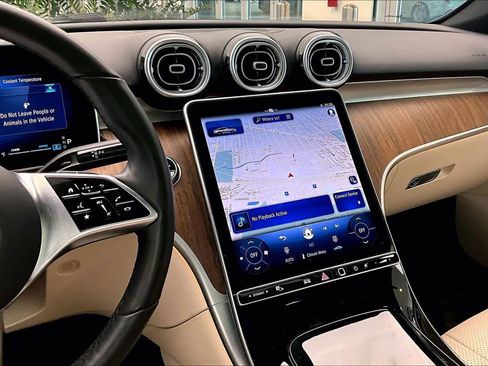 Used 2025 Mercedes-Benz CLE 300 4MATIC Coupe image 6