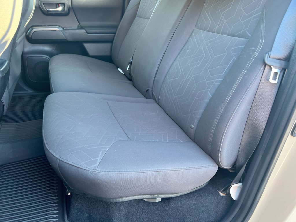 Used 2019 Toyota Tacoma TRD Sport AWD/4WD image 30