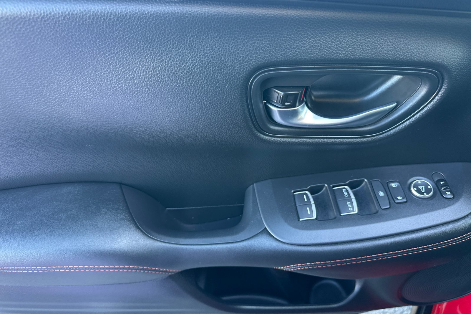 Used 2026 Honda HR-V Sport image 11