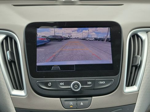 Used 2024 Chevrolet Malibu LT FWD image 26