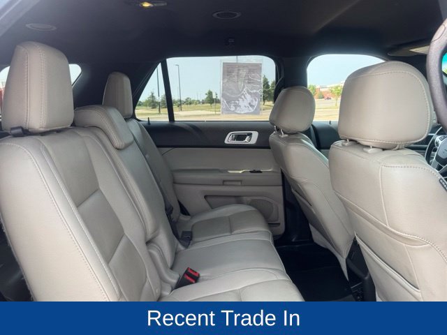 Used 2014 Ford Explorer XLT w/ Equipment Group 202A AWD/4WD image 29