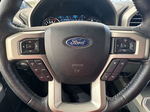 Used 2015 Ford F150 Lariat image 18