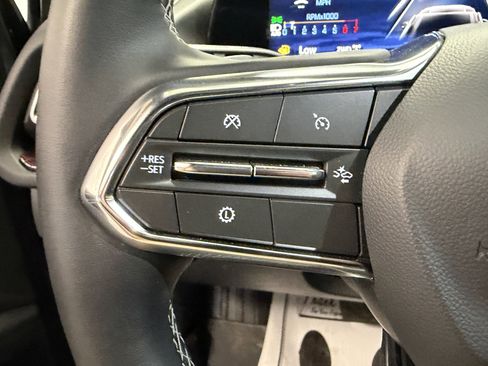 Used 2025 Chevrolet Traverse Z71 w/ Driver Confidence Package AWD/4WD image 15