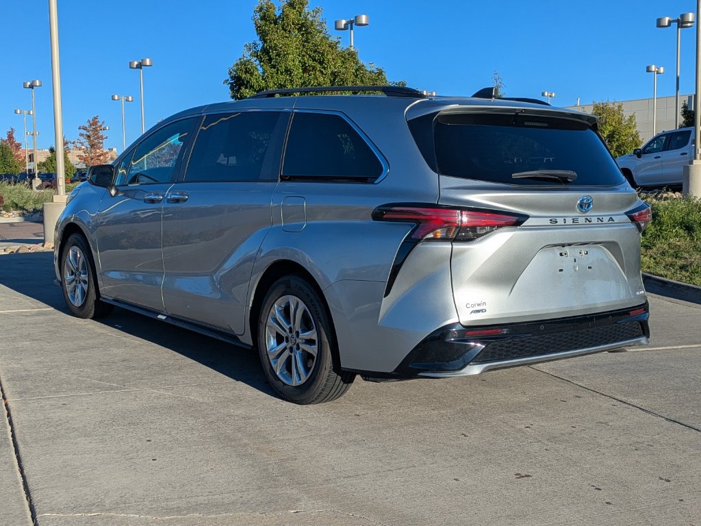 Used 2023 Toyota Sienna XSE w/ XSE Plus Package AWD/4WD image 5