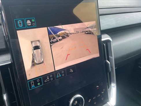 Used 2025 GMC Acadia Elevation image 25