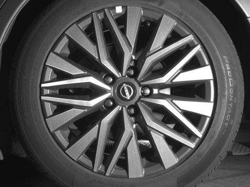 Used 2025 Nissan Altima 2.5 SV image 14