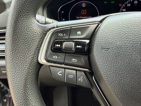 Used 2018 Honda Accord EX image 23