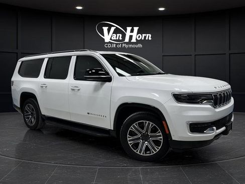 Used 2024 Jeep Wagoneer L 4WD w/ Premium Group I image 44