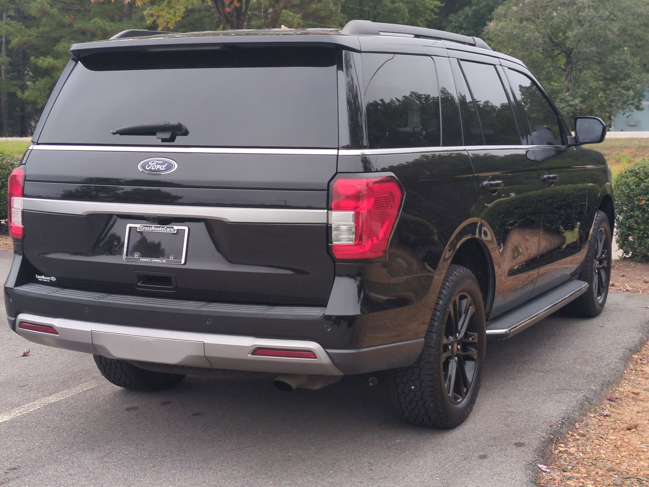 Certified 2022 Ford Expedition XLT AWD/4WD image 3