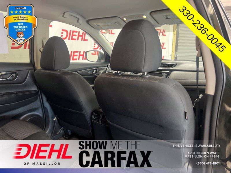 Used 2018 Nissan Rogue SV AWD/4WD image 13