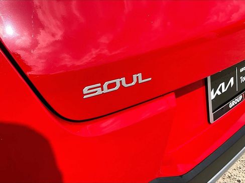 Certified 2025 Kia Soul EX image 29