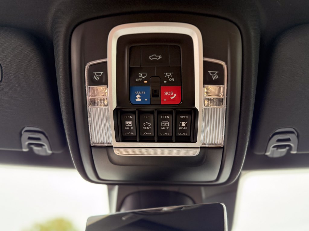Used 2022 RAM 1500 Limited AWD/4WD image 29