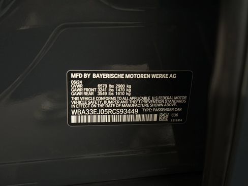 Used 2024 BMW 760i xDrive w/ Executive Package image 35