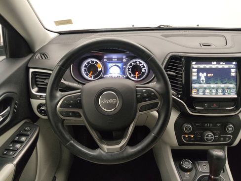 Used 2019 Jeep Cherokee Limited AWD/4WD image 22