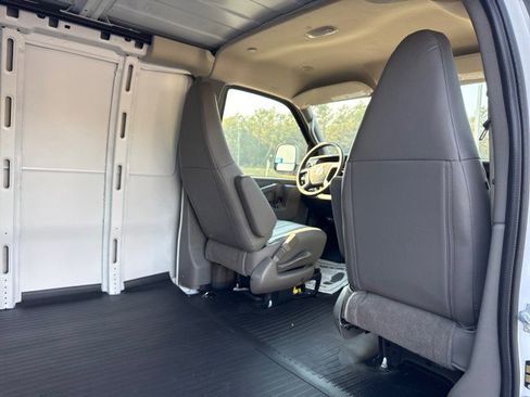 New 2025 Chevrolet Express 3500 Extended w/ Driver Convenience Package image 15