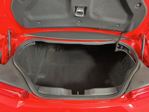 Used 2020 Chevrolet Camaro LT RWD image 30
