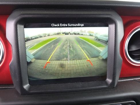 Used 2018 Jeep Wrangler Unlimited Rubicon w/ Dual Top Group image 29