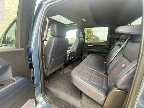 Used 2024 Chevrolet Silverado 1500 High Country w/ High Country Premium Package AWD/4WD image 19