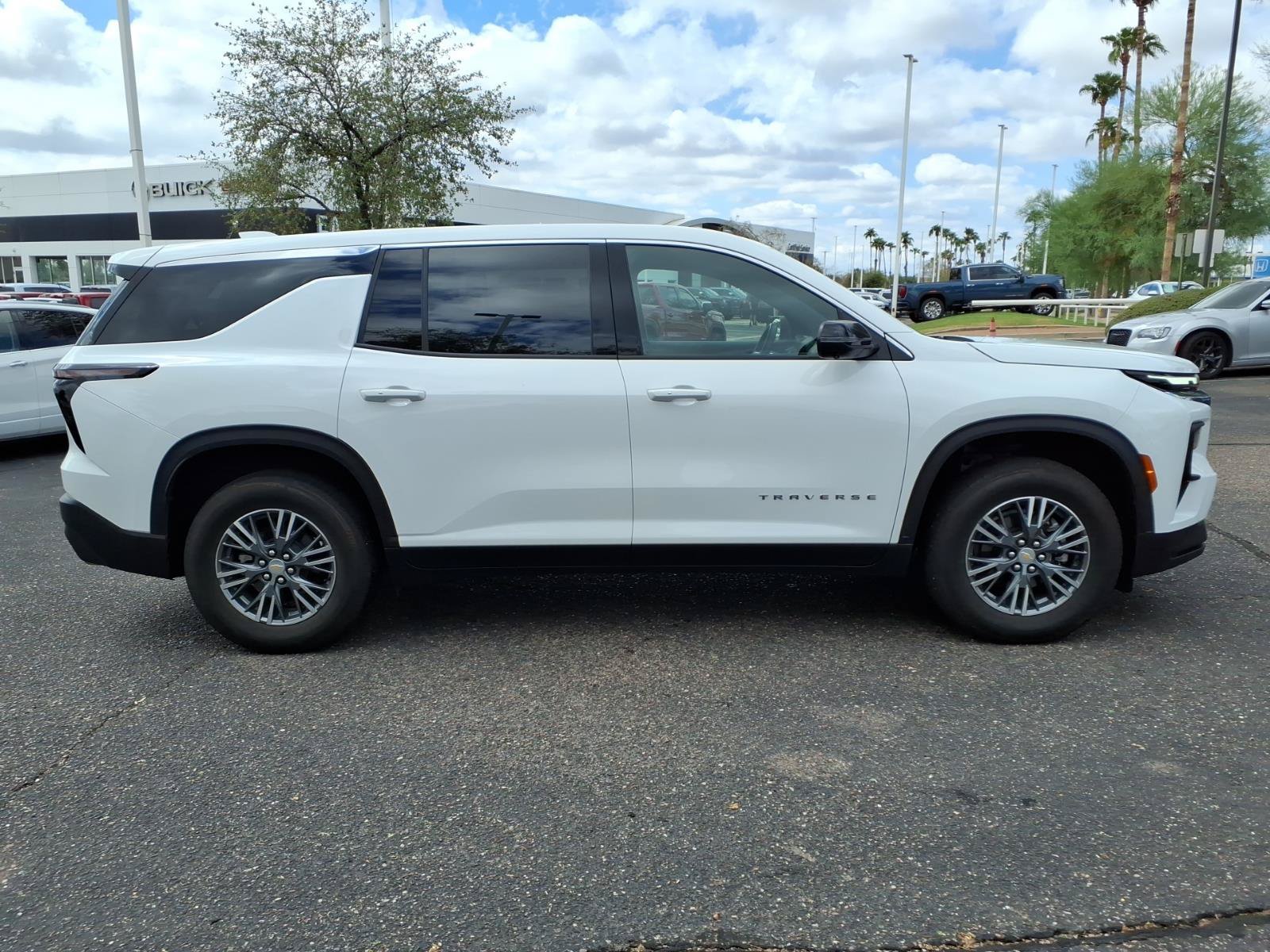 Used 2024 Chevrolet Traverse LS w/ LPO, Floor Liner Package FWD image 7