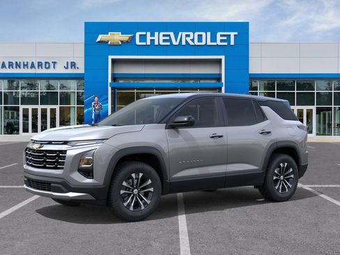 New 2026 Chevrolet Equinox LT w/ Safety and Technology Package FWD image 3