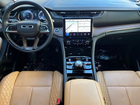 Used 2023 Jeep Grand Cherokee L Summit w/ Advanced Protech Group IV image 14