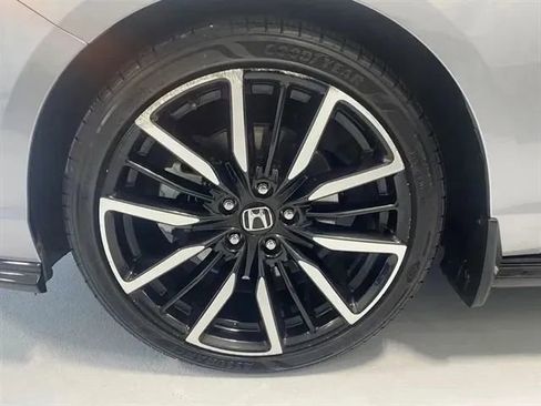 Used 2023 Honda Accord Touring image 38