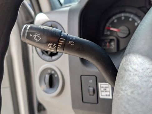 Used 2015 Ford E-350 and Econoline 350 Super Duty image 22