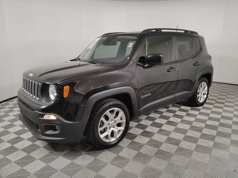 Used 2018 Jeep Renegade Latitude image 18