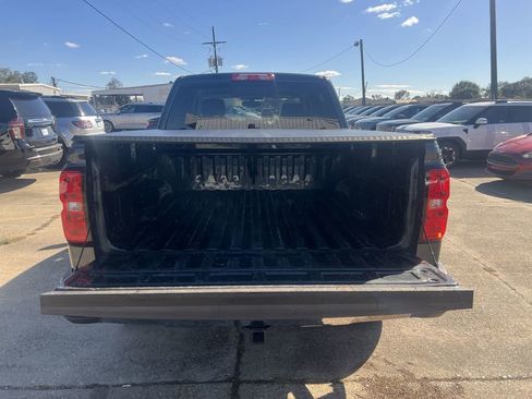 Used 2018 Chevrolet Silverado 1500 LT w/ Texas Edition image 17