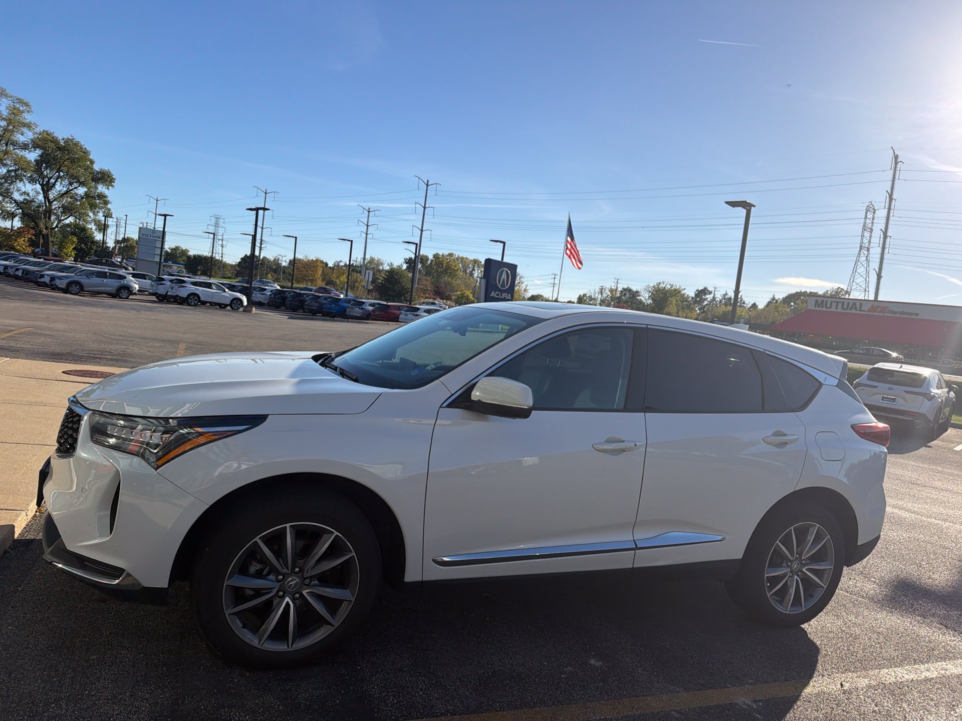 Used 2023 Acura RDX w/ Technology Package AWD/4WD image 3