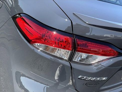 Used 2025 Toyota Corolla SE image 29