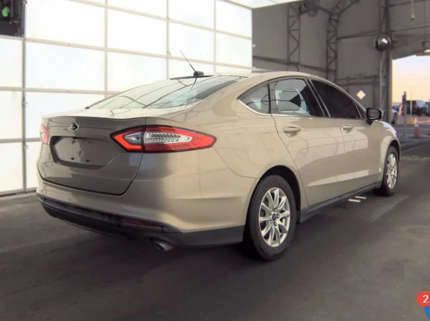Used 2015 Ford Fusion S FWD image 3