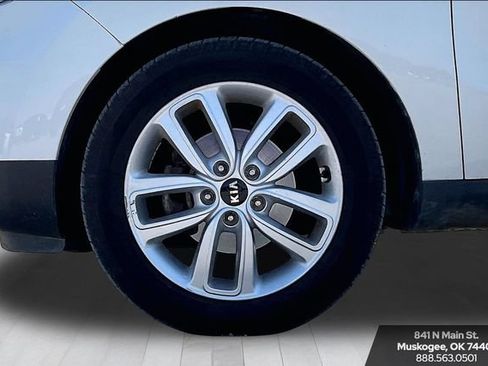 Used 2019 Kia Soul + FWD image 30